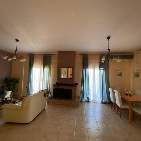 Helen'S House Apartment Palairos ภายนอก รูปภาพ