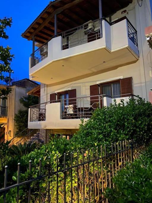 Helen'S House Apartment Palairos ภายนอก รูปภาพ