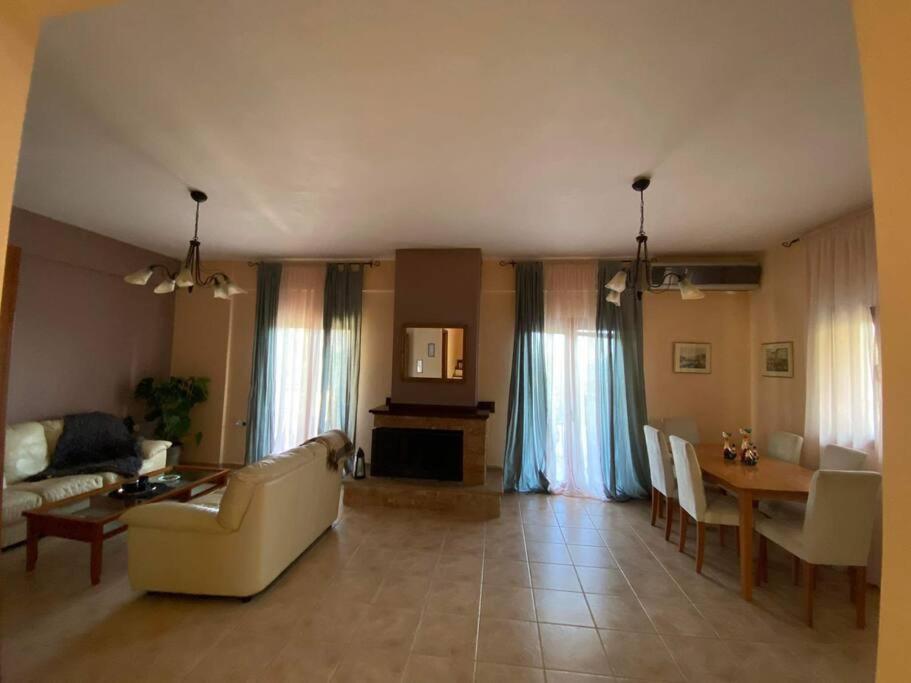 Helen'S House Apartment Palairos ภายนอก รูปภาพ